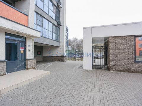 3-komnatnaya-ul-rodionova-d-192-k4 фото