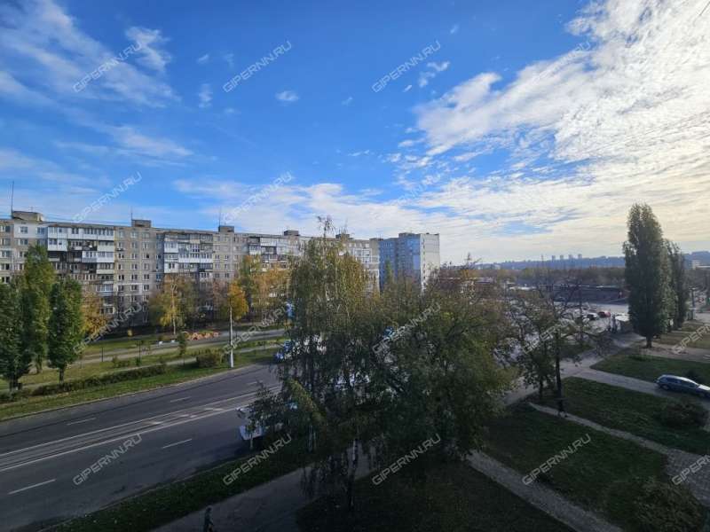 трёхкомнатная квартира на проспекте Бусыгина дом 9