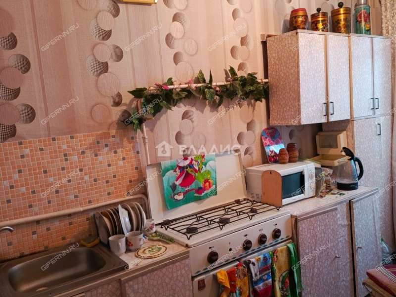 трёхкомнатная квартира на улице Тургенева дом 22 город Семёнов