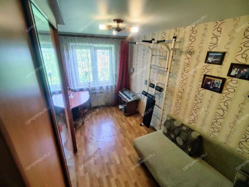 трёхкомнатная квартира на улице Героя Попова дом 37