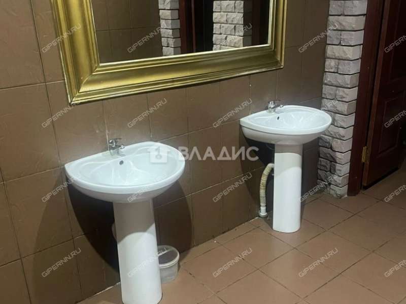 здание под офис, торговую площадь на Совхозной улице посёлок Ильино