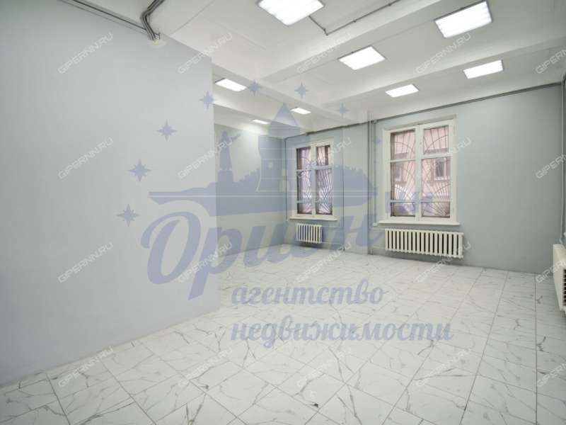 помещение под помещение свободного назначения на улице Октябрьской Революции