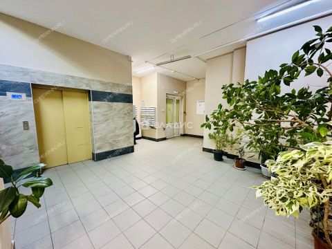 1-komnatnaya-b-r-akademika-koroleva-d-10 фото