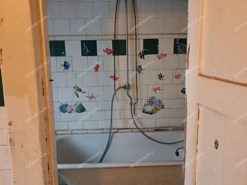 трёхкомнатная квартира на улице Невзоровых дом 31