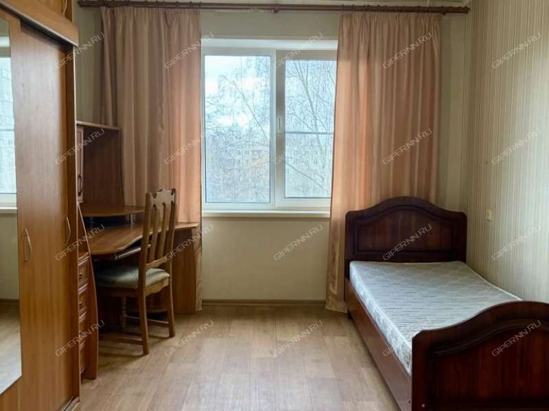 трёхкомнатная квартира на улице Героя Шнитникова дом 8