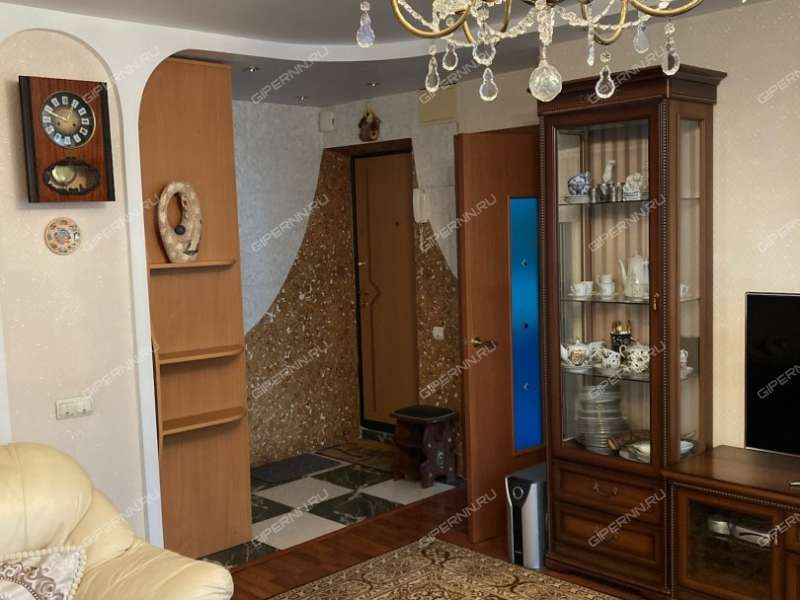 трёхкомнатная квартира на Южном шоссе дом 28 к2