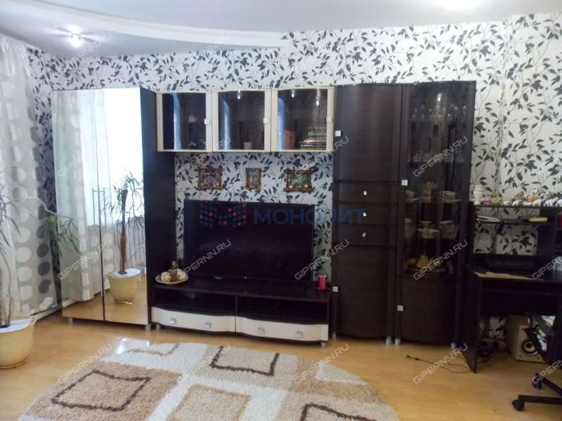 трёхкомнатная квартира на Новосоветской улице дом 13