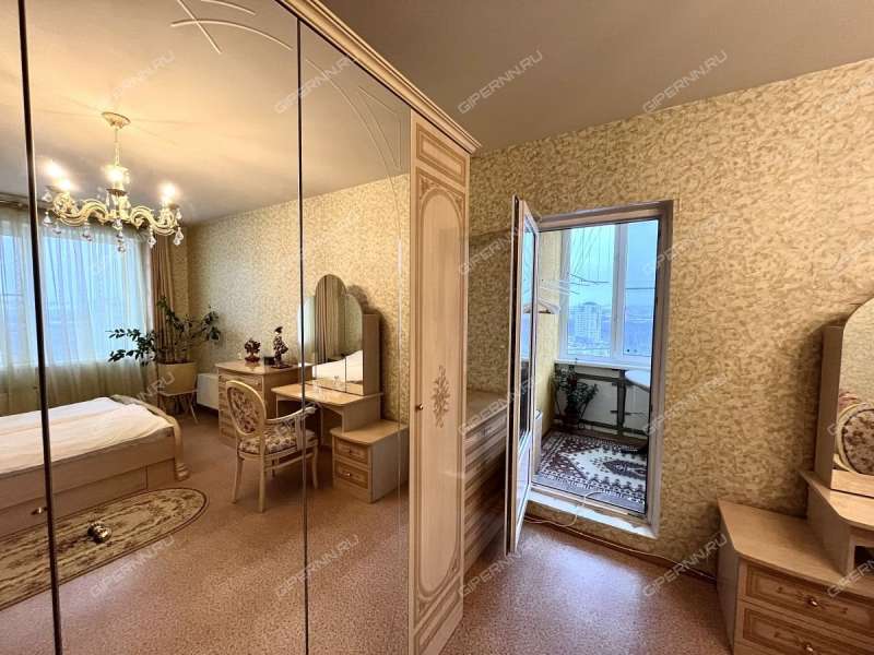 трёхкомнатная квартира на улице Янки Купалы дом 42