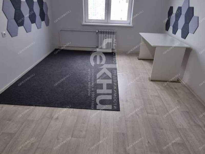 трёхкомнатная квартира на проспекте Кораблестроителей дом 60