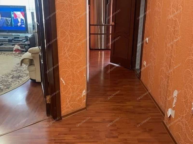 трёхкомнатная квартира на проспекте Ильича дом 39  к2