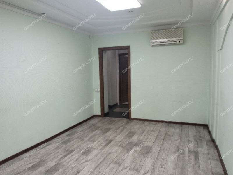 помещение под торговую площадь на Максима Горького ул., д.52