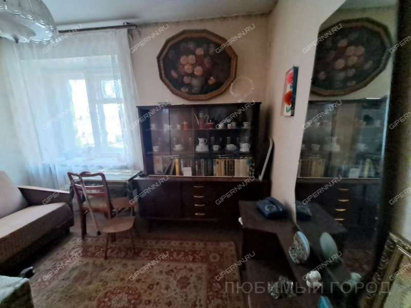 трёхкомнатная квартира на улице Искры дом 1