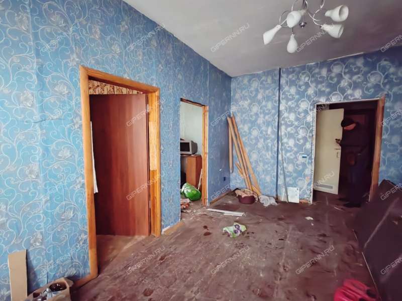 трёхкомнатная квартира на Зеленодольской улице дом 126