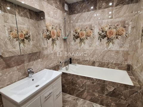 2-komnatnaya-ul-rodionova-d-202-1 фото