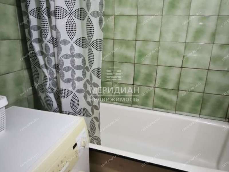 четырёхкомнатная квартира на Волжской улице дом 40