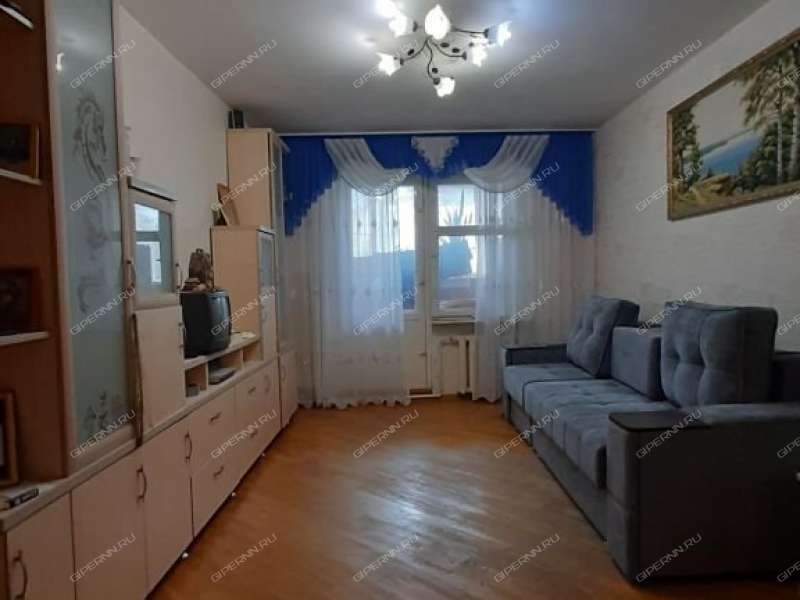 четырёхкомнатная квартира на улице Карла Маркса дом 24