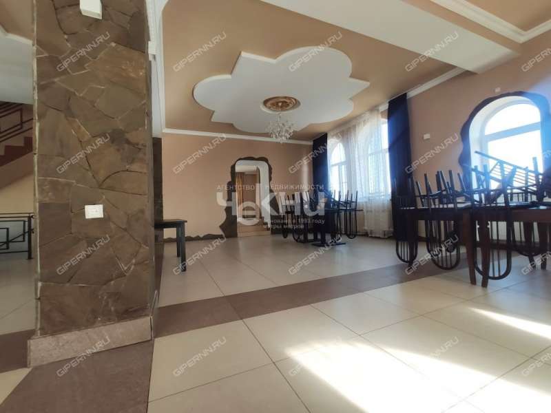 здание под недвижимость под общепит на Малое Чухово деревня Малое Чухово