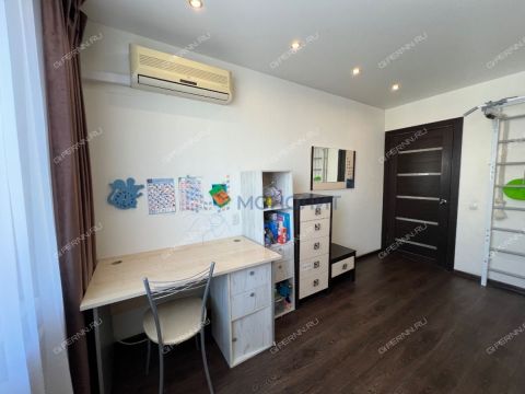 3-komnatnaya-ul-sergeya-akimova-d-22 фото