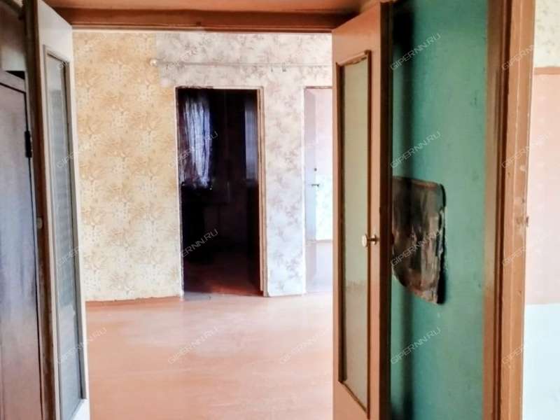 четырёхкомнатная квартира на проспекте Бусыгина дом 36
