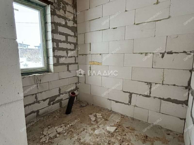 дом на улице Счастливая село Елховка