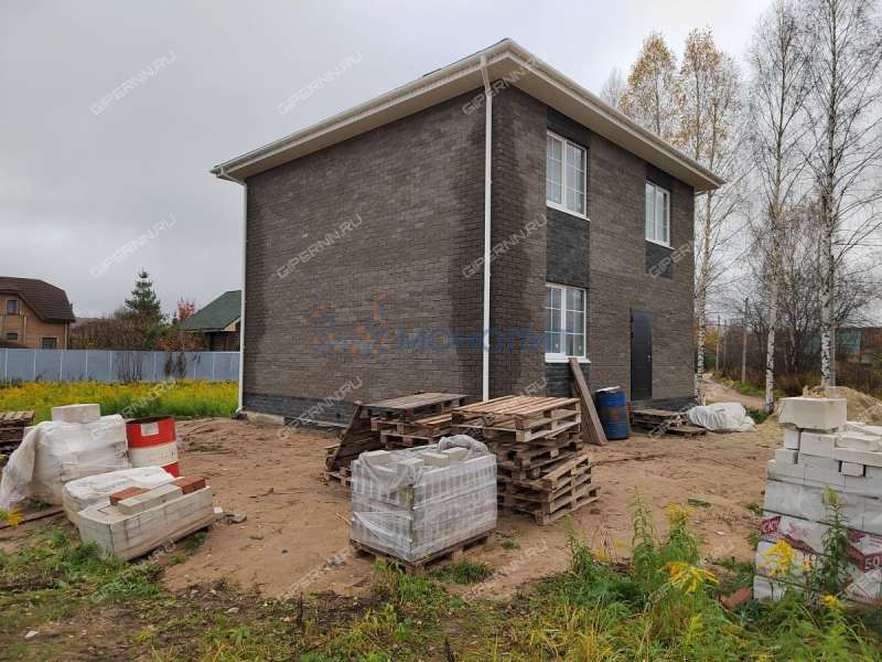 дом на улице Сиреневая посёлок Октябрьский