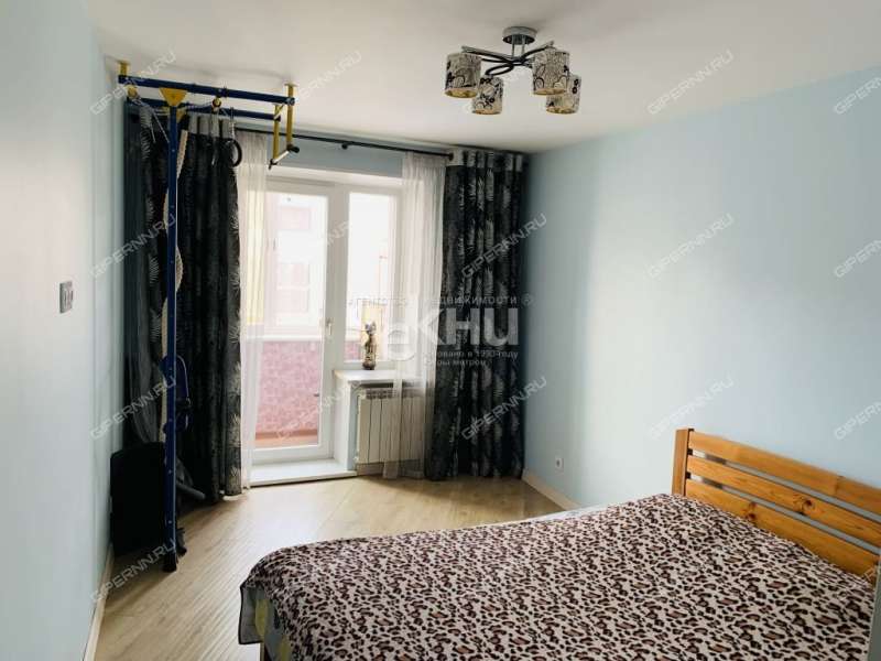 трёхкомнатная квартира на Полтавской улице дом 2А