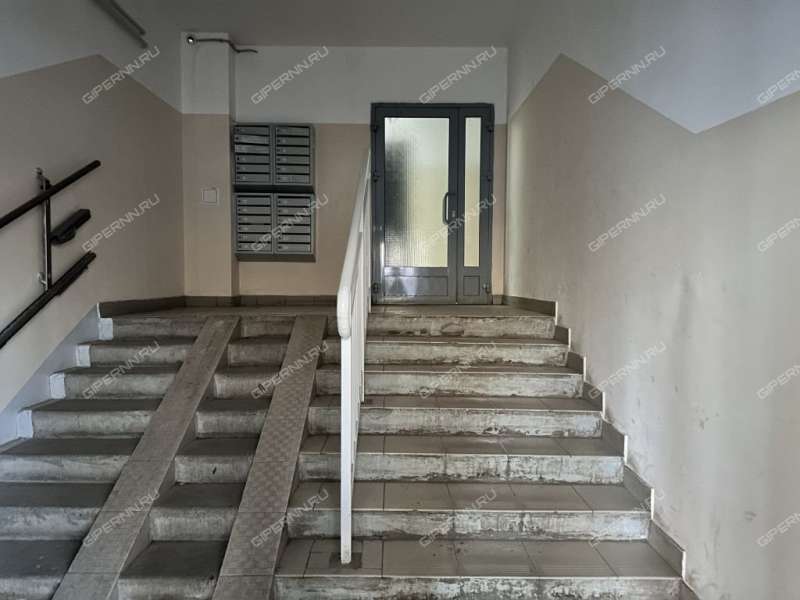 однокомнатная квартира на Бурнаковской улице дом 65