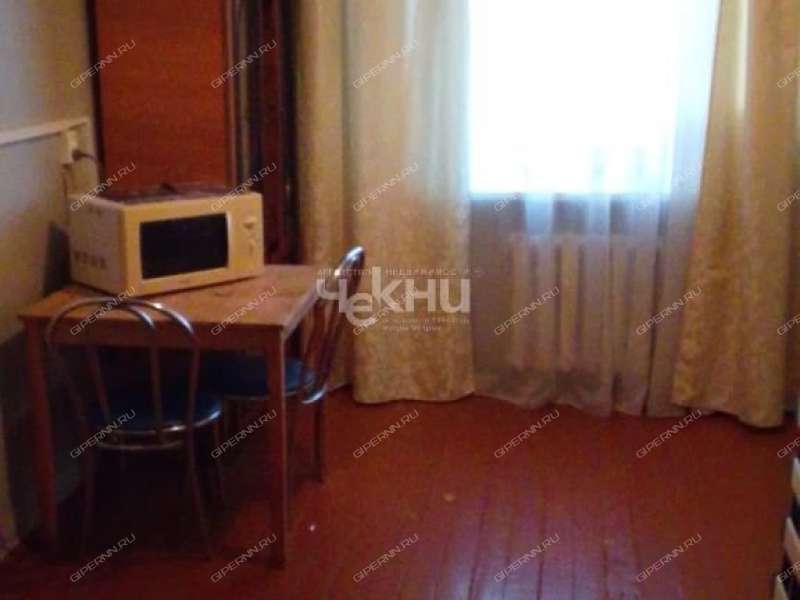 комната в доме 233 на Московском шоссе