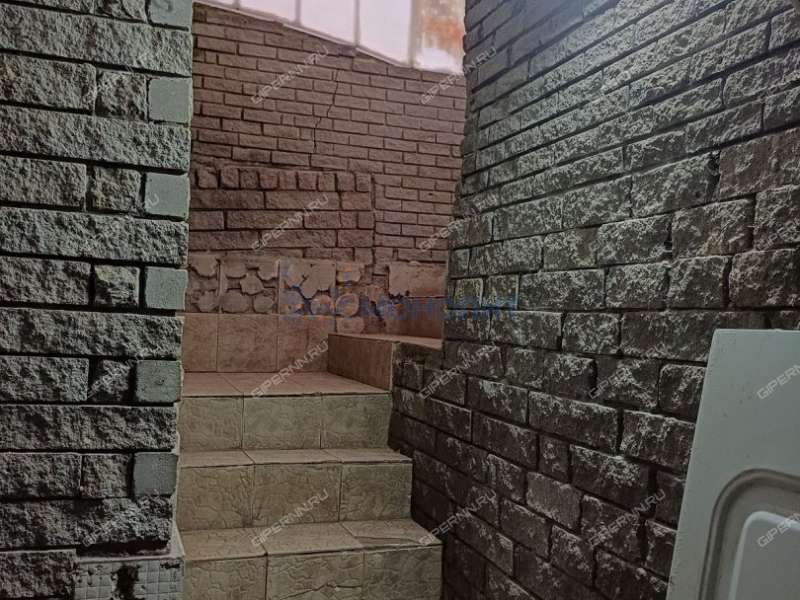 помещение под помещение свободного назначения на улице Невзоровых