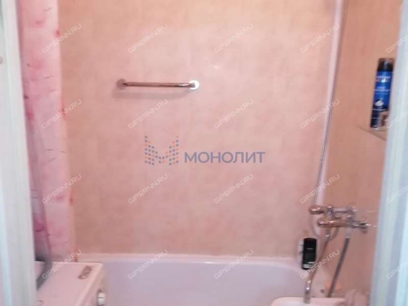 трёхкомнатная квартира на улице Строкина дом 8