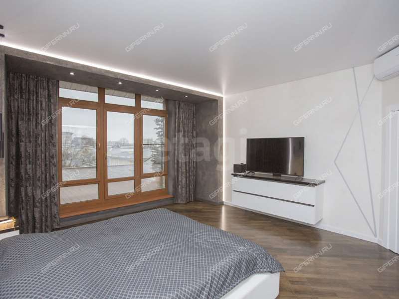 трёхкомнатная квартира на улице Минина дом 29