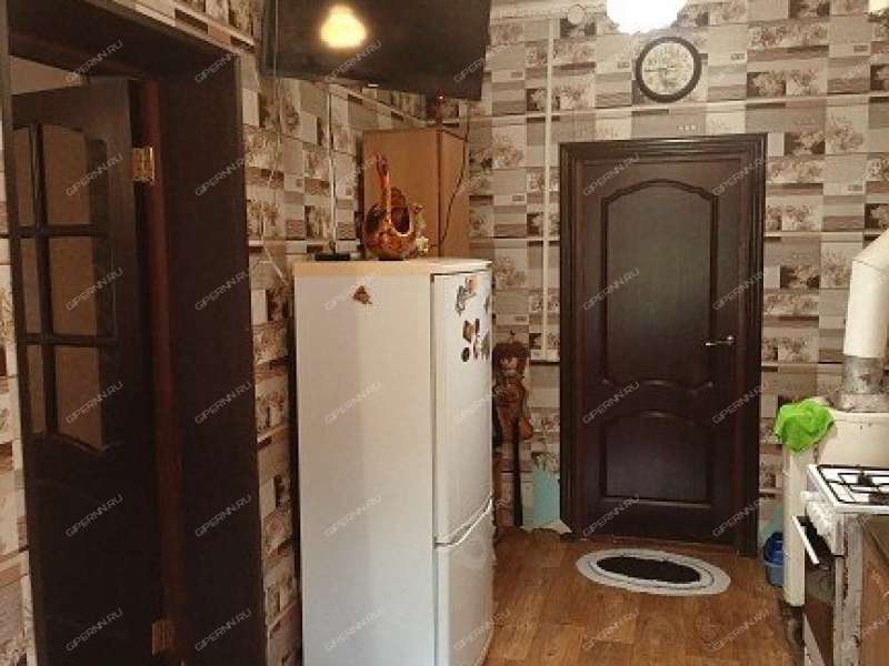 здание под офис, недвижимость под автобизнес на улице Застройщиков