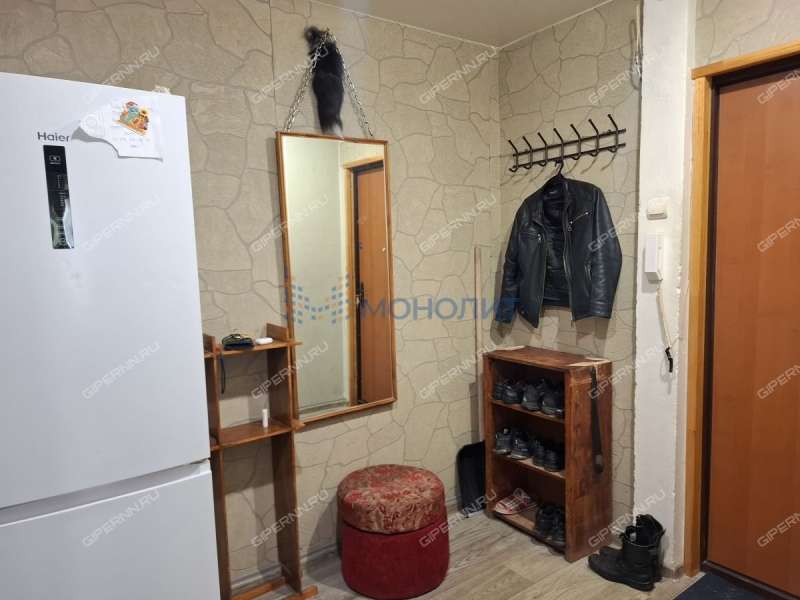 трёхкомнатная квартира на улице имени Генерала Ивлиева дом 38