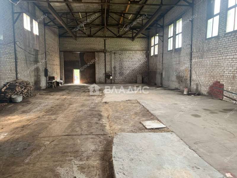 помещение под производственную площадь на улице Чернышевского город Семёнов