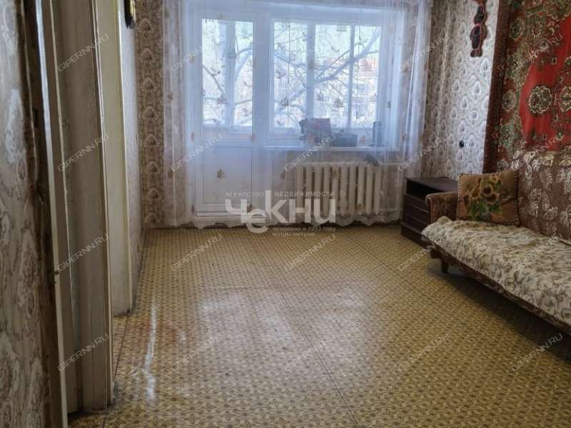 трёхкомнатная квартира в 6-м микрорайоне дом 21