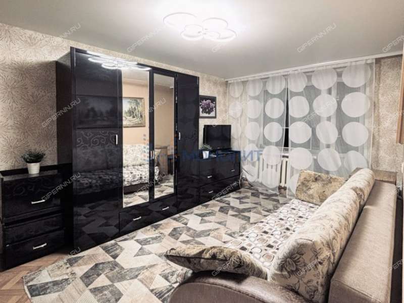 трёхкомнатная квартира на улице Федосеенко дом 9