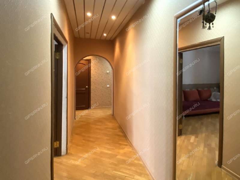 трёхкомнатная квартира на Студенческой улице дом 12