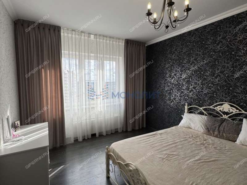 трёхкомнатная квартира на улице Родионова дом 27