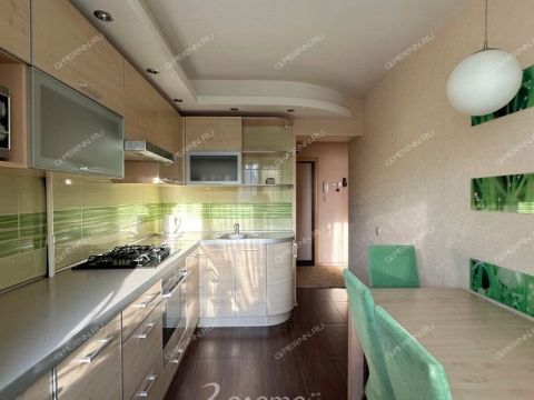 4-komnatnaya-ul-yuliusa-fuchika-d-7 фото