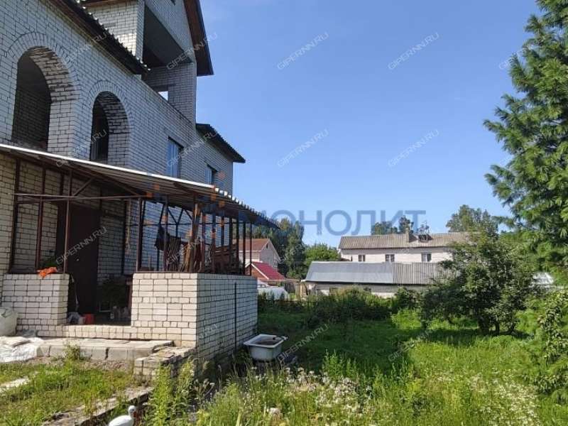 дом на Заречной улице село Редькино