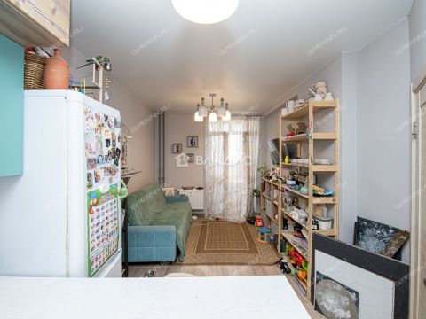 1-komnatnaya-ul-geroya-sovetskogo-soyuza-safronova-d-7-k1 фото