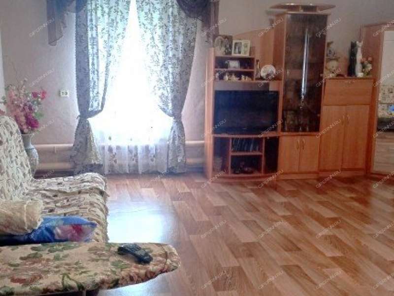 здание под офис, недвижимость под автобизнес на улице Застройщиков