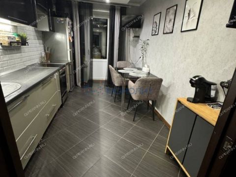 2-komnatnaya-ul-burdenko-d-33-k1 фото