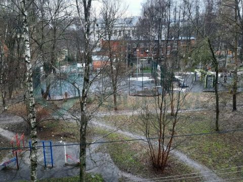 1-komnatnaya-ul-surikova-d-10 фото