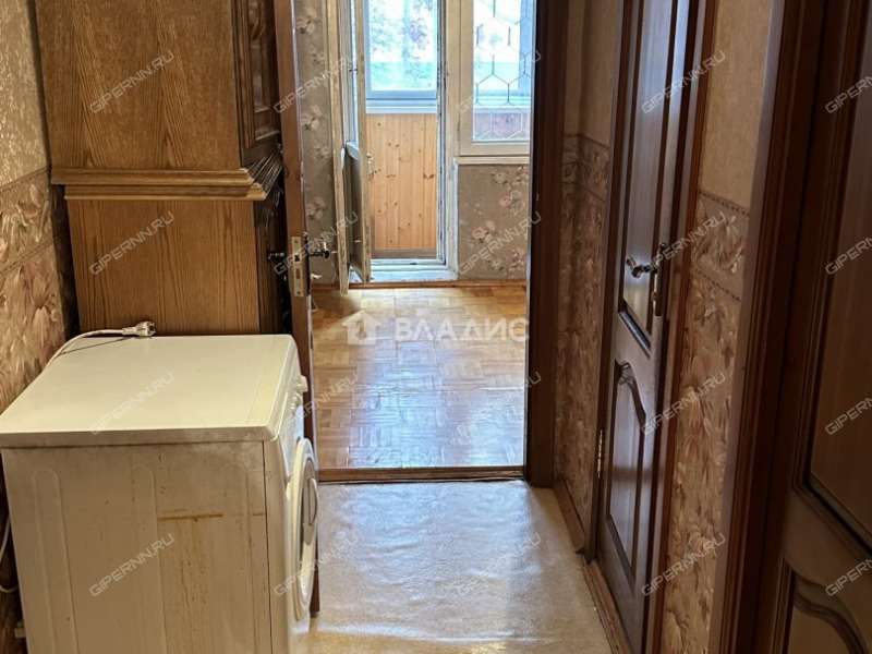 трёхкомнатная квартира на улице Верхнепечёрская дом 4