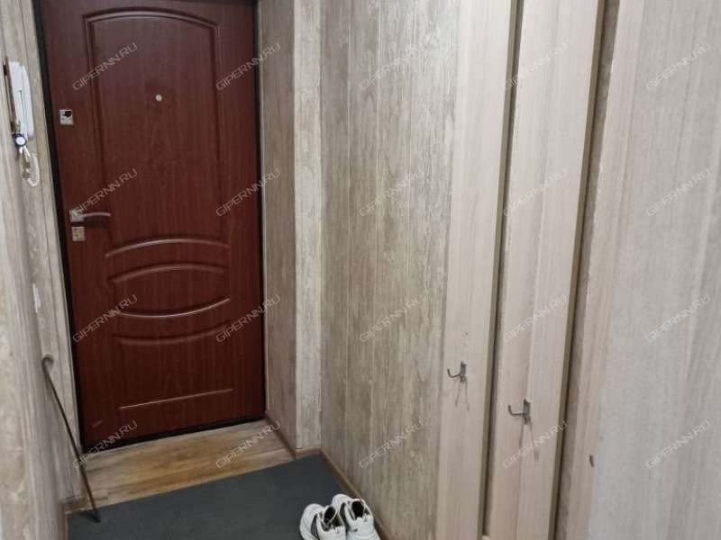 двухкомнатная квартира на улице Родионова дом 188
